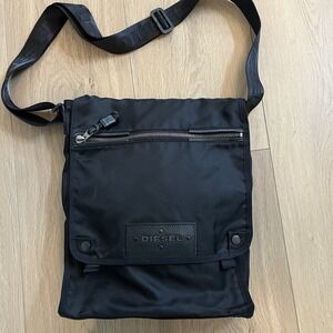 RARE Diesel Men's Black Nylon Crossbody Bag Pockets Italian Luxury